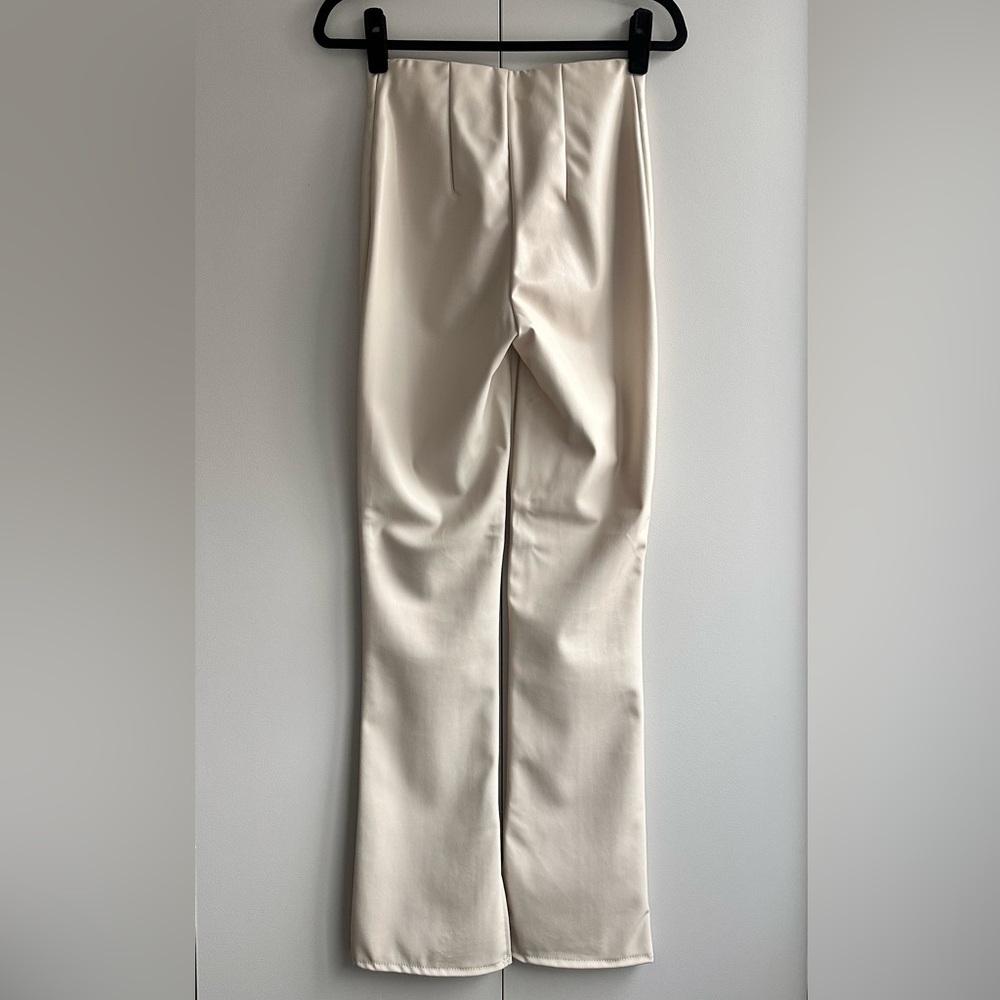 H&M Tiktok Viral Vegan Faux Leather Pull-on Flared Pants in Cream - Size 4 - Picture 6 of 16